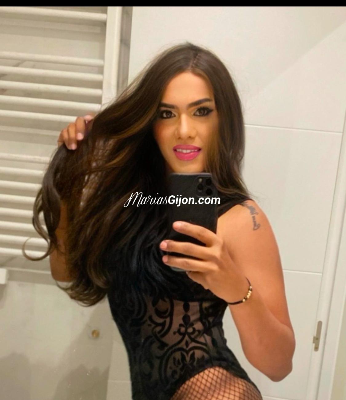 Hola soy Valeria hermosa chica trans colombiana cachonda